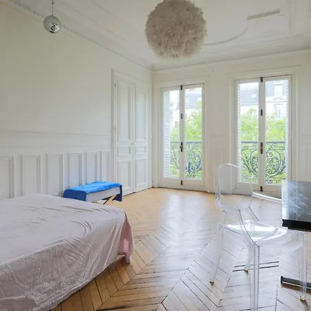 Luxueux 6 * Parigi