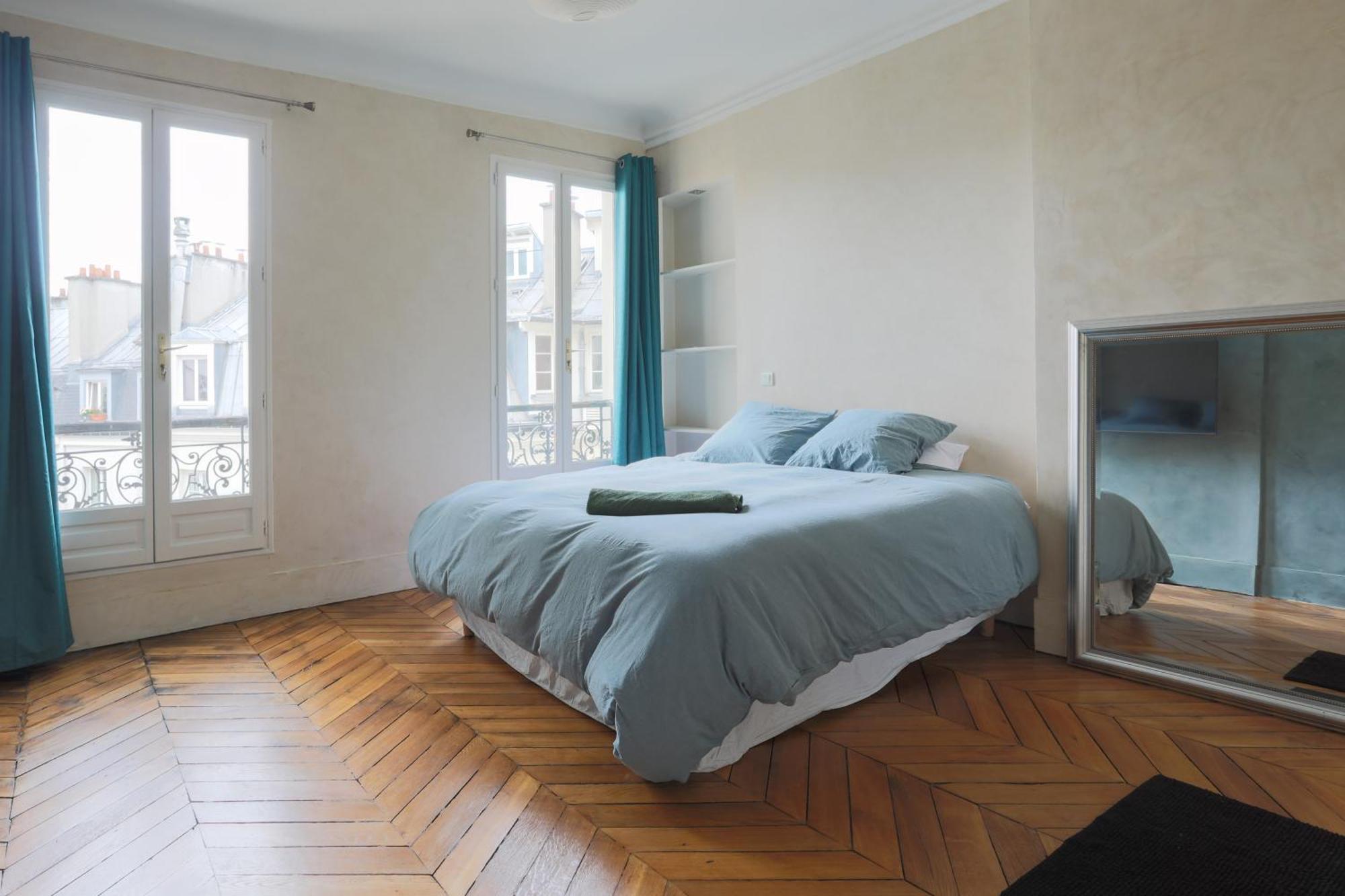 Luxueux 6 * Parigi